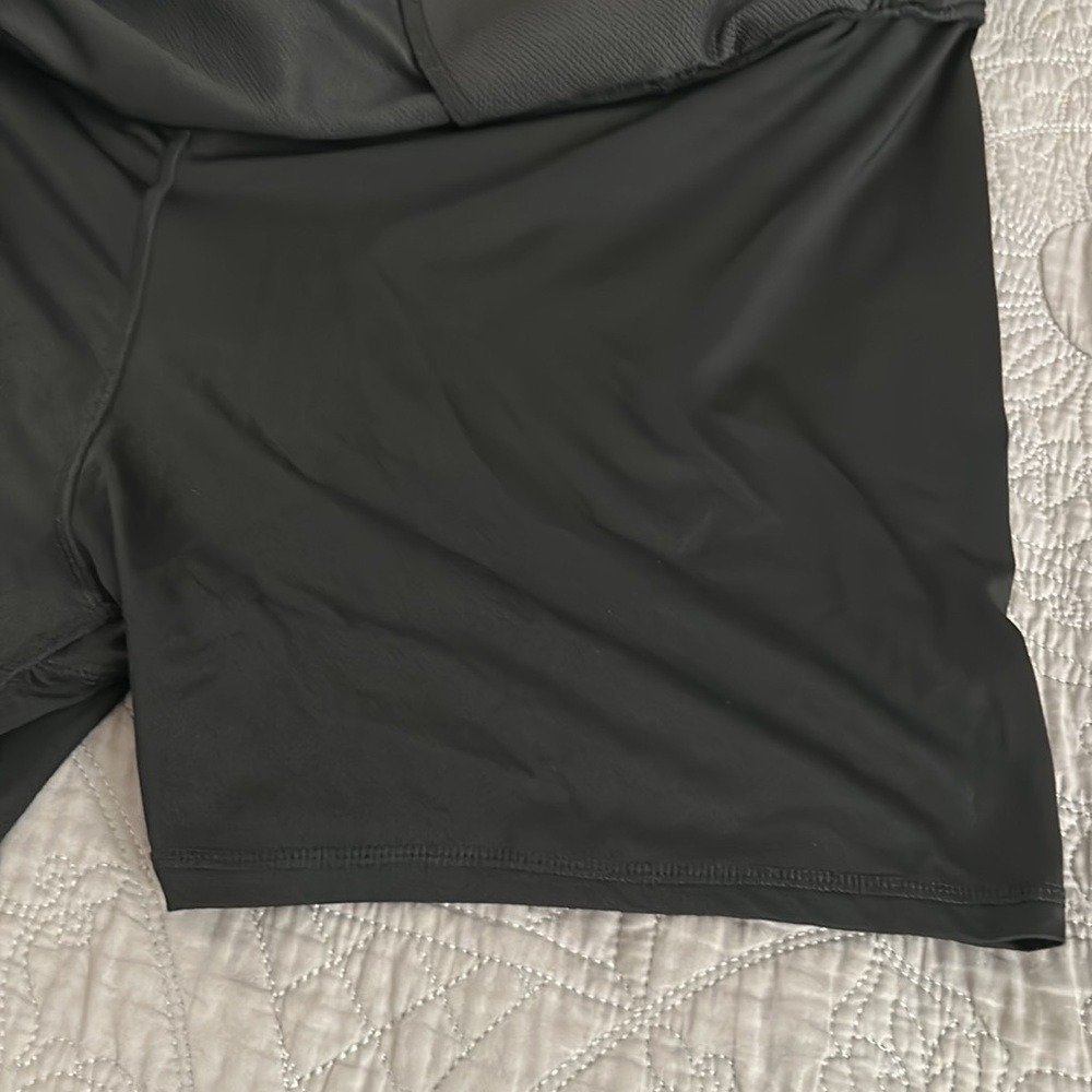 Black large skort elastic waist band two side pockets. - Picture 5 of 7